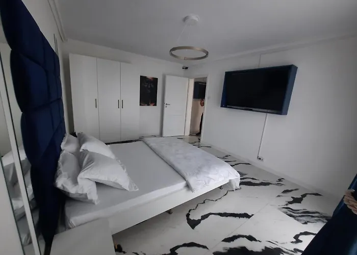 Flamingo Apartment1 Self Check-in Апартаменты Крайова